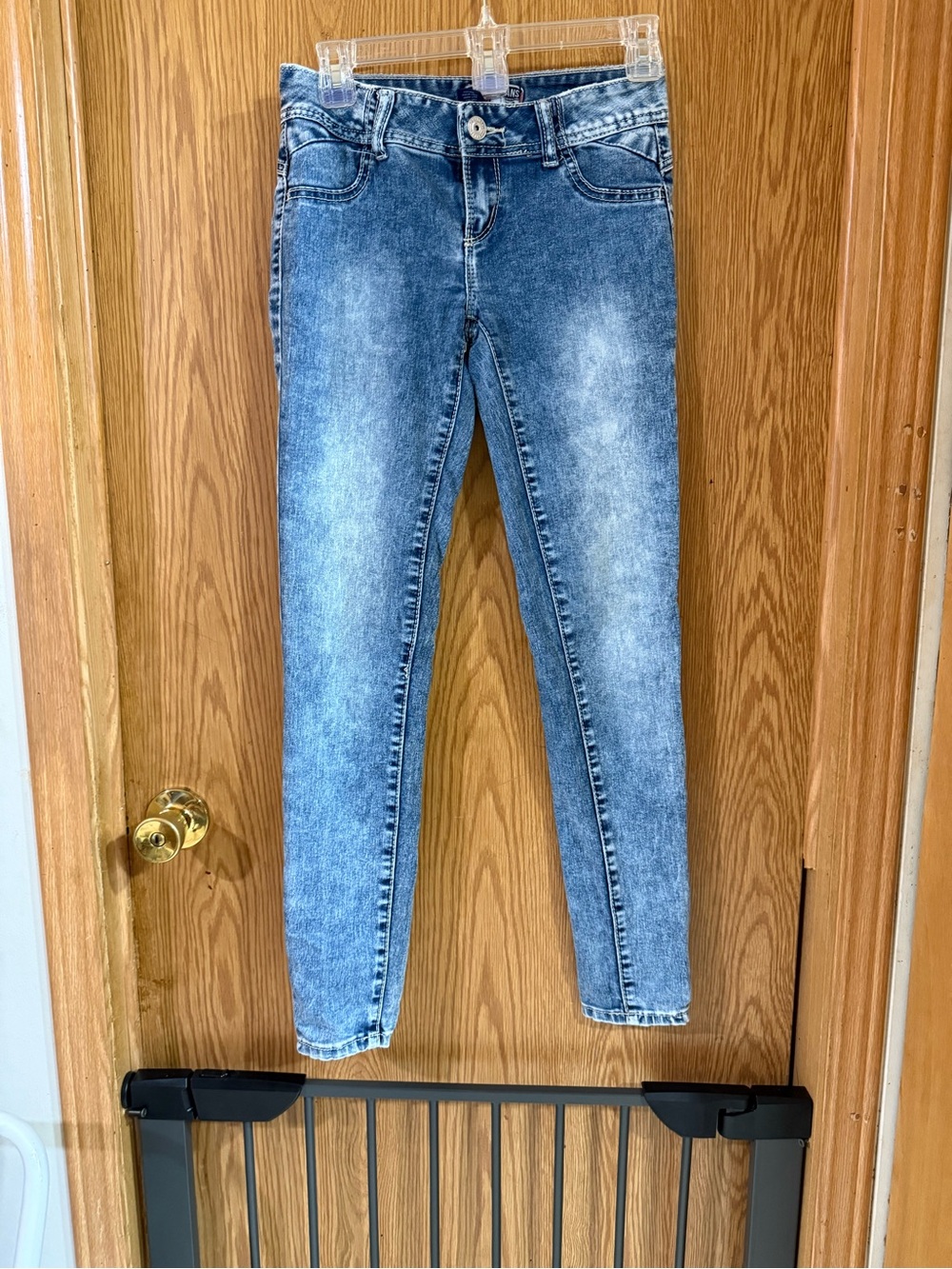 High-Rise Skinny Jeans in Light Blue Stonewash